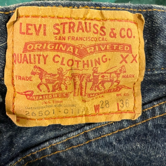 Vintage 501s women’s specific shrink to fit Levi’s - Picture 3 of 11